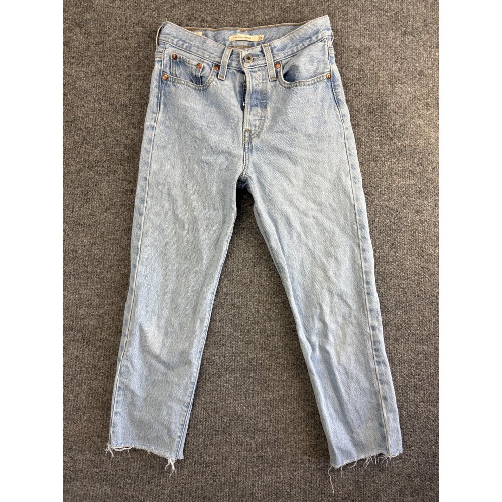 Levis Wedgie Straight Jeans Womens 24 Light Wash High Rise Button Fly Distressed